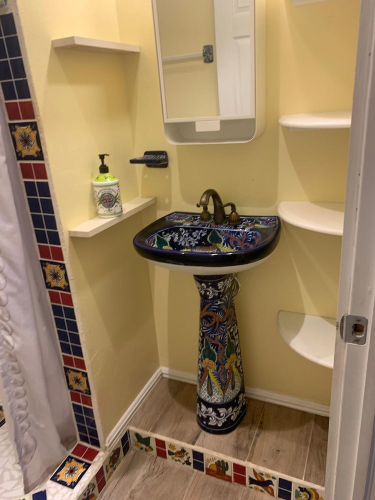 NEW Jungle Paradise Treehouse Suite With Resort Amenities Elevator Access Outdoor Kitchen Lagoon Lazy River Pool RV Hook up