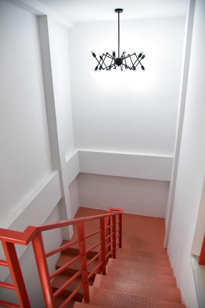 Inn Trog And Inn Soi - Hostel - Adults Only