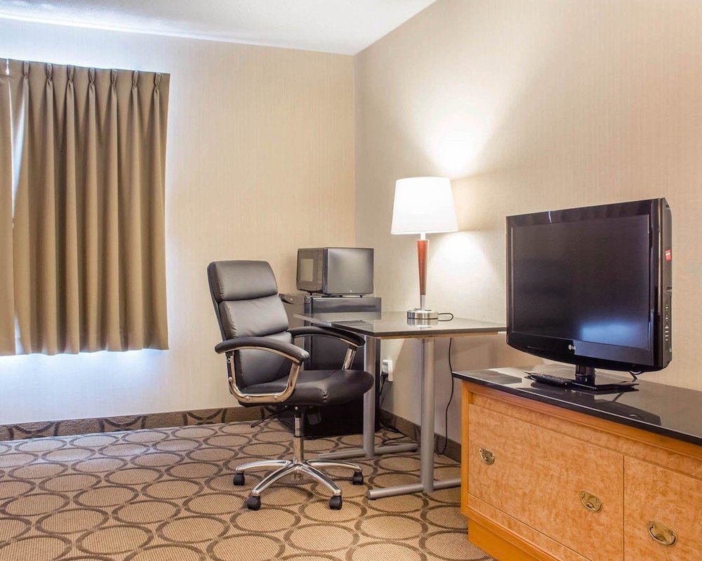 Brantford Vacations - Comfort Inn Brantford - Property Image 21