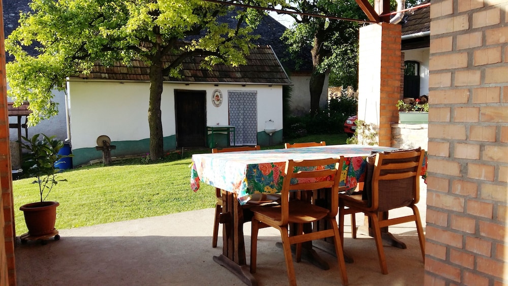 Wine and Relax in Wineregion 1751 view 5