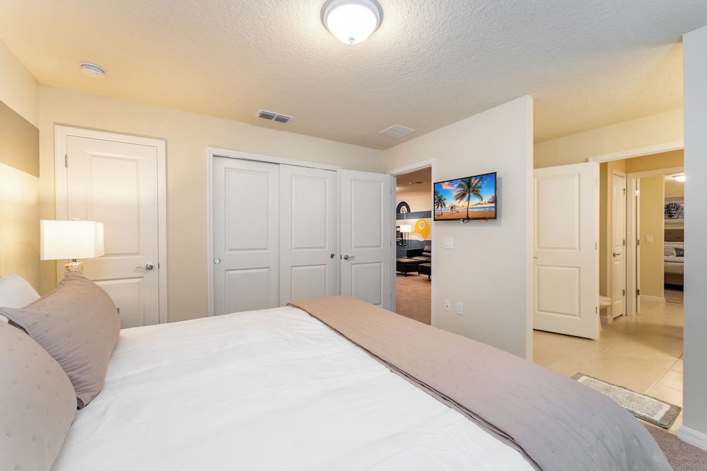 Discover Your Perfect Getaway 8BR Wonder