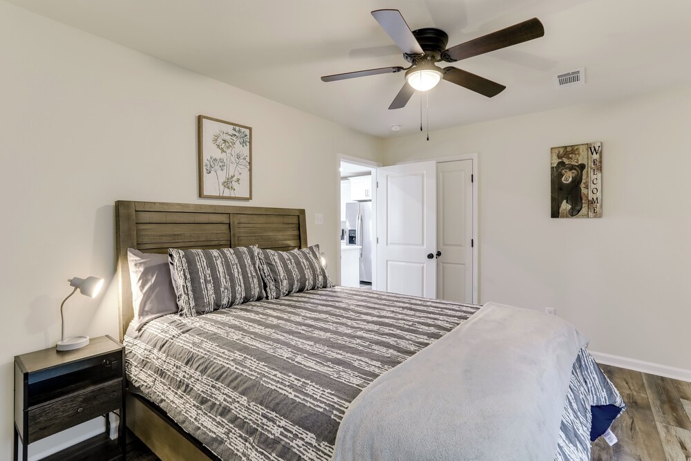 Walk to River: Newly Built Home in Heber Springs!