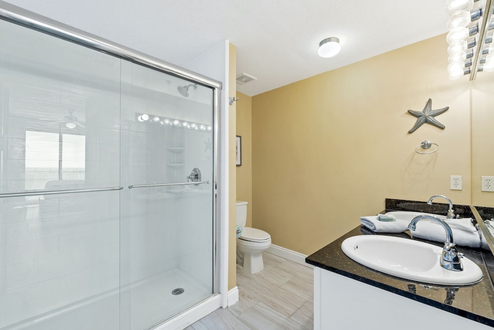 Calypso Beach Resort by Panhandle Getaways
