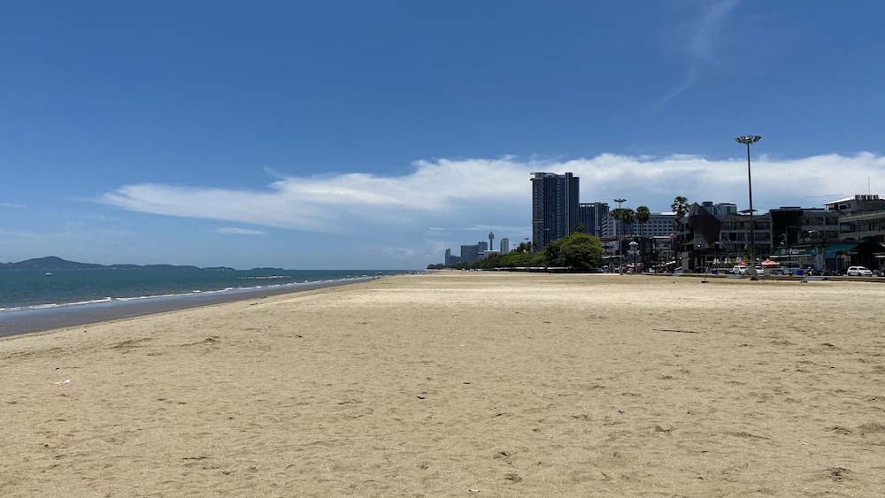 Beach 7 Condo by GrandisVillas