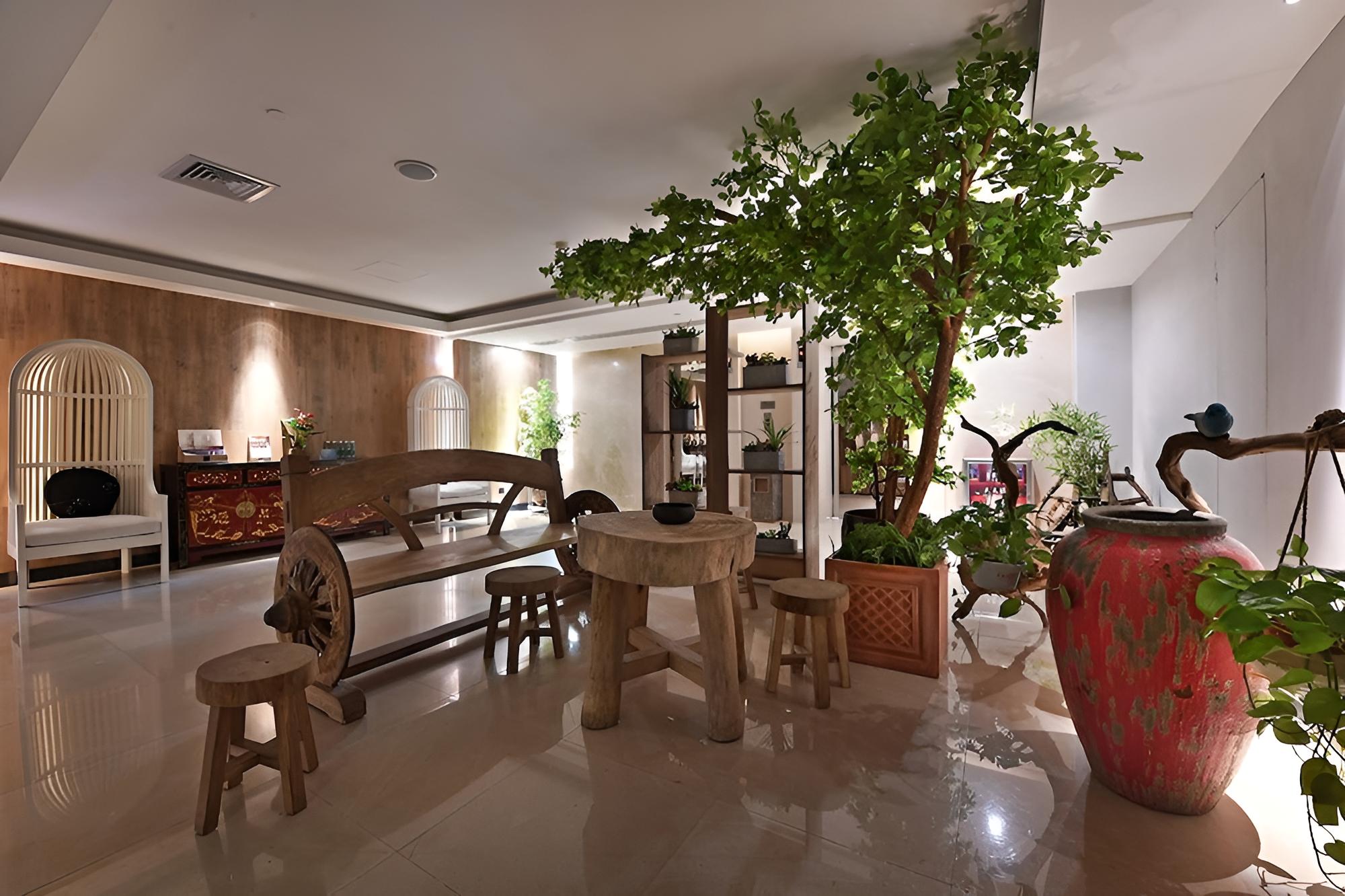 MEHOOD LESTIE HOTEL