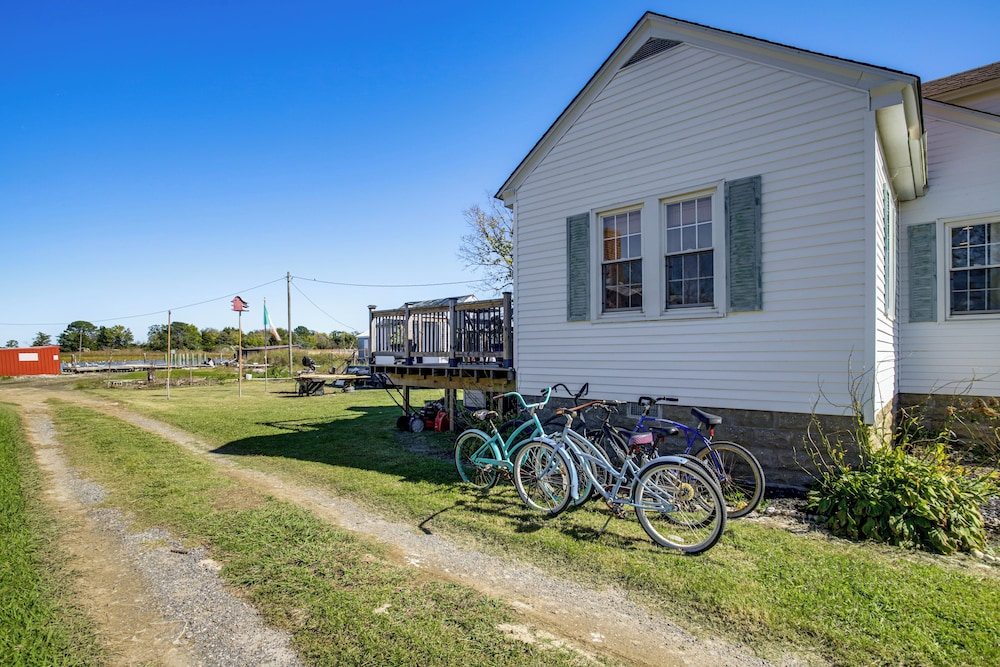 Fishing & Boating Retreat! Smith Island Cottage