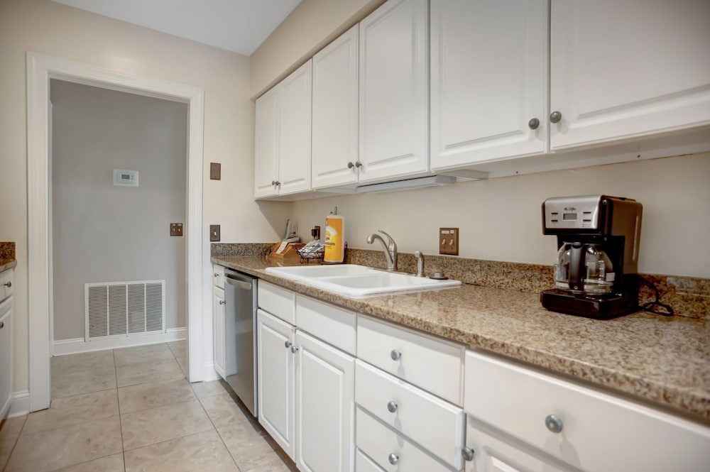 1270 Harbour Town Club at The Sea Pines Resort