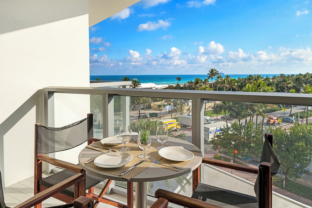 Luxury Vacation Rentals in South Beach by LRMB