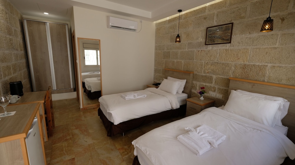 St. George’s Cathedral Pilgrim Guesthouse – Jerusalem