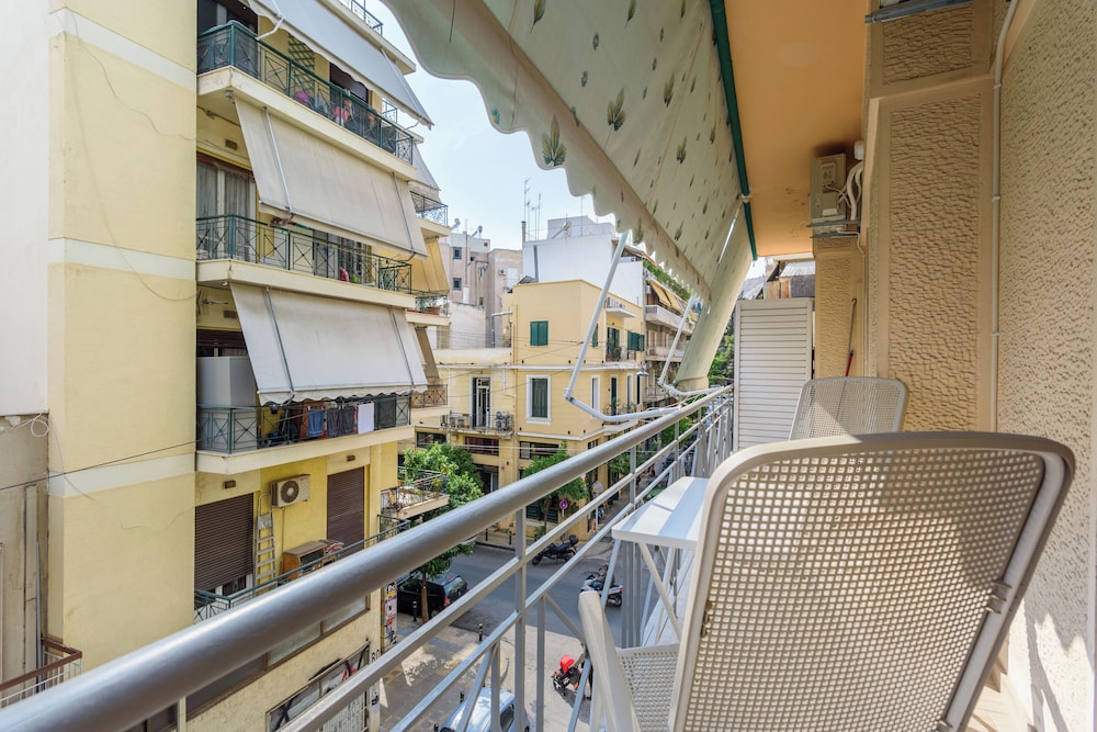 Selany's Chic Apt in the Heart of Athens