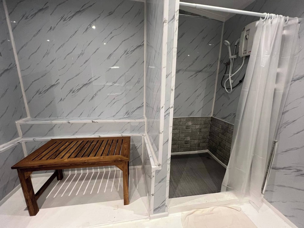 No8 Double Suite, Rainbow Arokaya Welnes