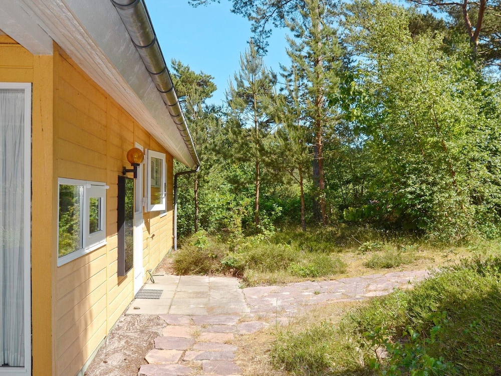6 Person Holiday Home in Nexo view 3