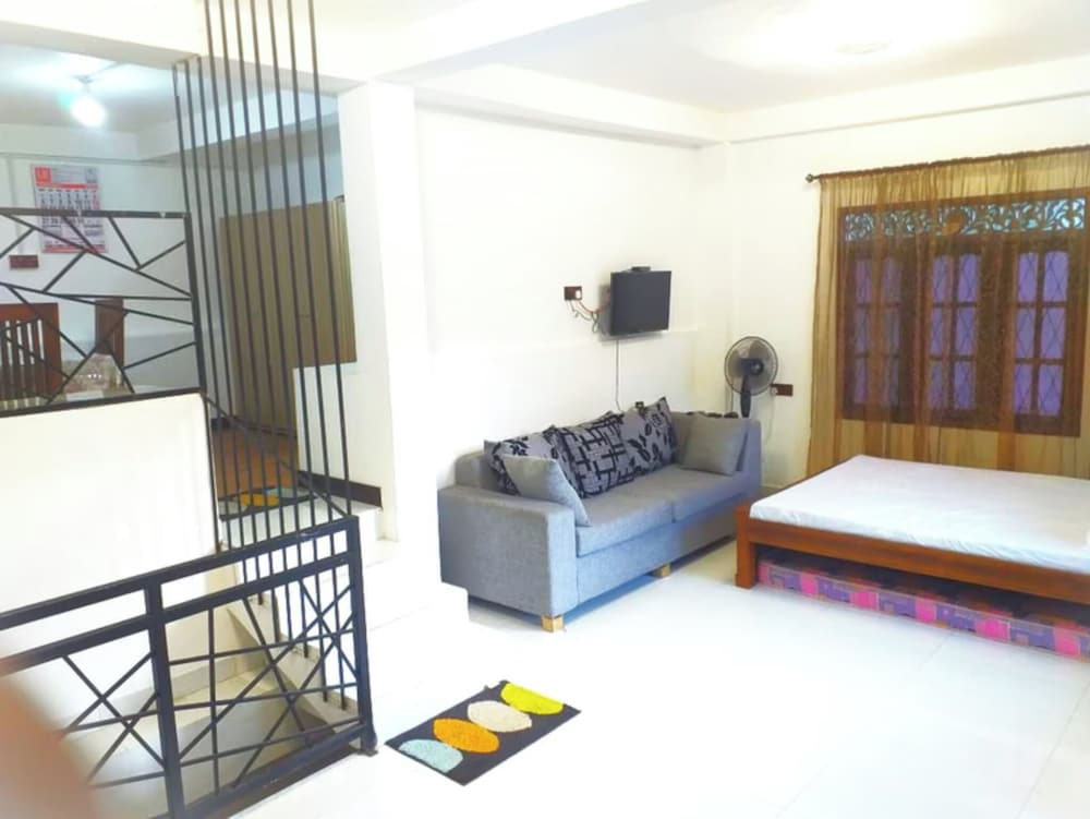 Stunning 2-storey Villa in Kudaoya, Hatton - Perfect Retreat for Golf Lovers