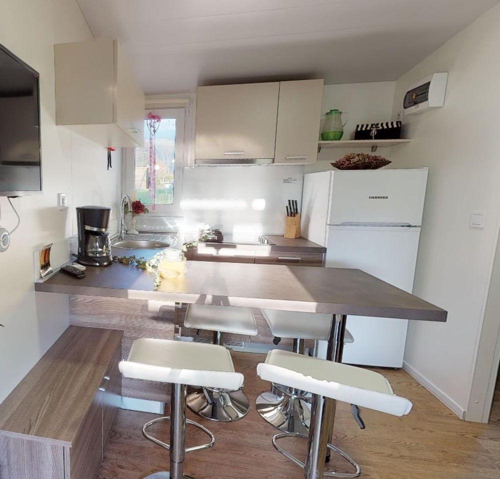 Mobile Home in Bodensdorf Near Ski & Lake