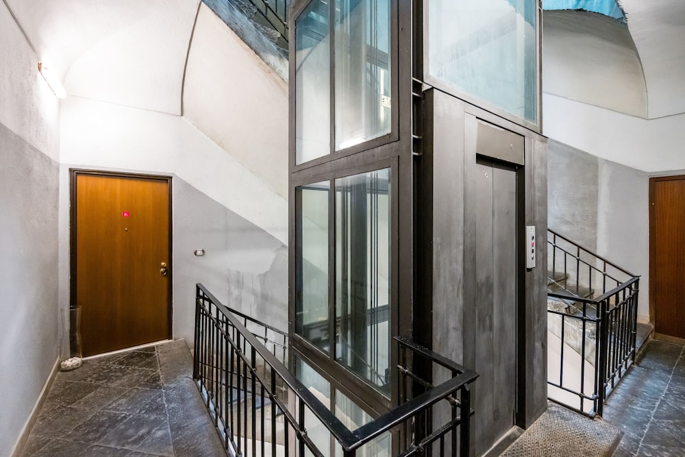 Carlo III Apartment by Wonderful Italy