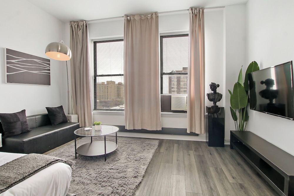 1BR in Hyde Park - Del Prado 811