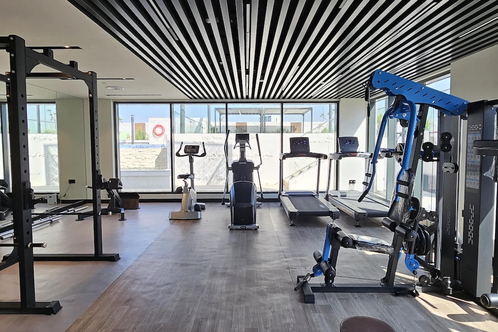 Mesmerizing Studio Located in the Center of JVC