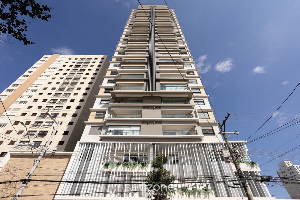Studios in Building With Gym in Brooklin - SP Emnrs