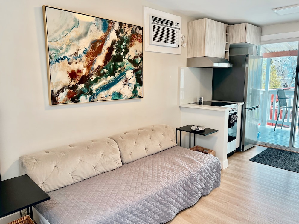 Peachland Beach Resort
