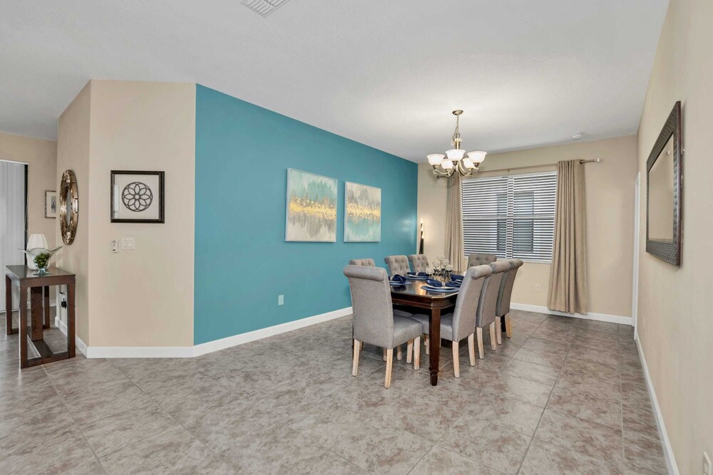 Modern Home, Big Pool Area Near Disney, CDC Cleaning 4cg456 - Image 3