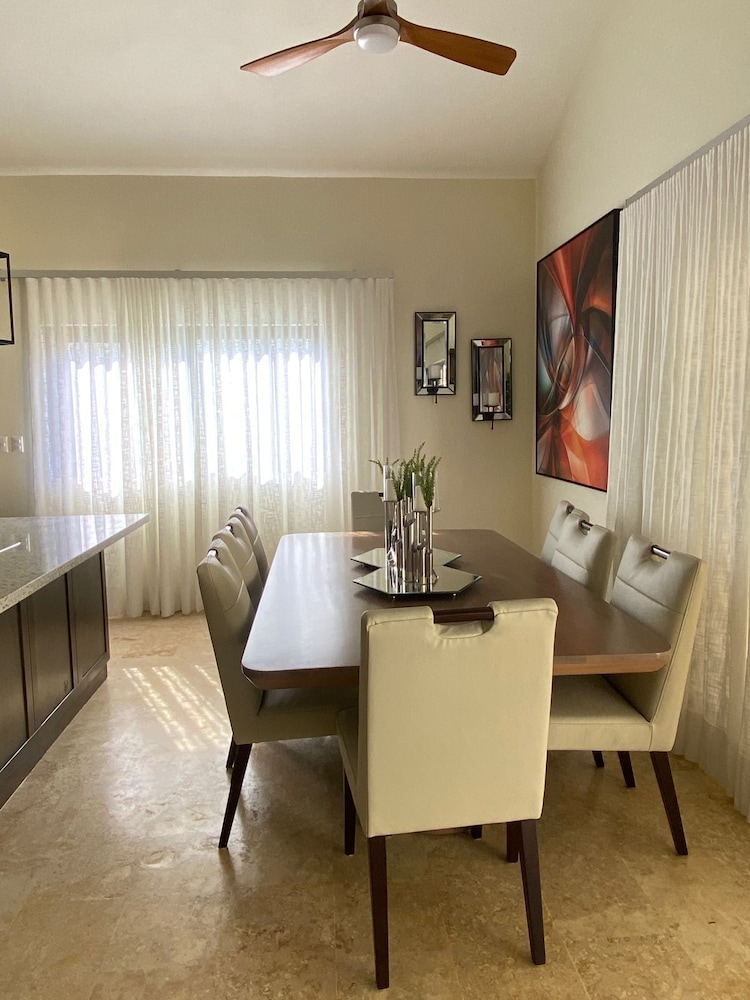 Luxury 5 Bedrooms Villa in Hispañola -sosua