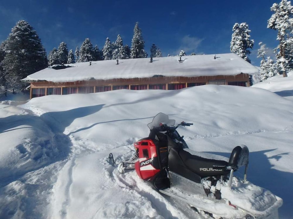 Hotel Roseland Cottage Gulmarg
