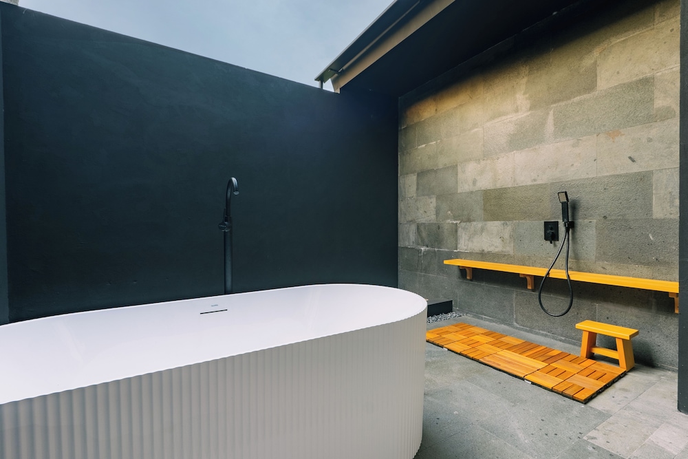 Himawari House