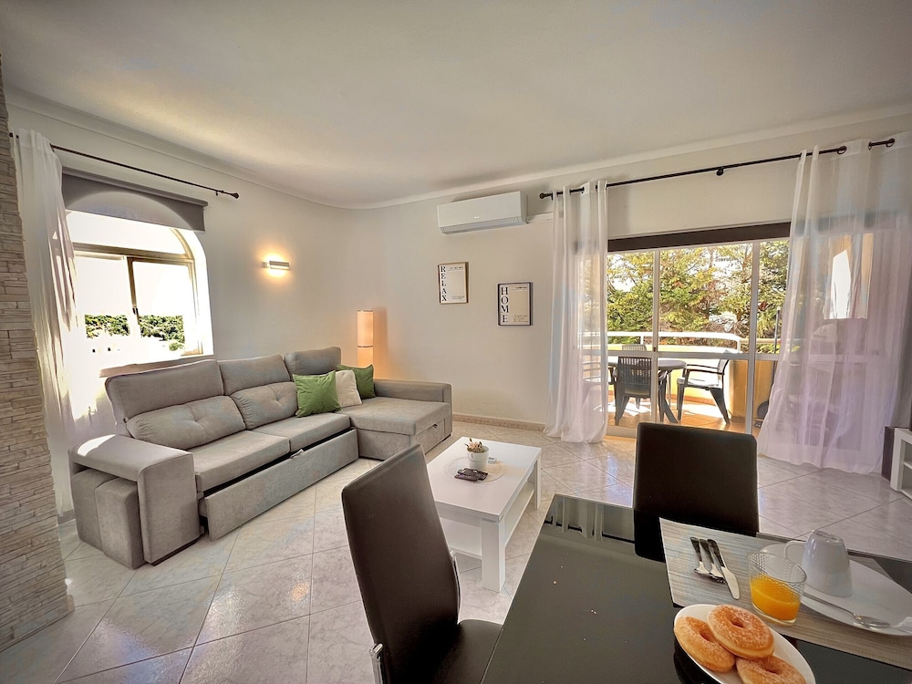 Albufeira Marina SOL With Pool by Homing