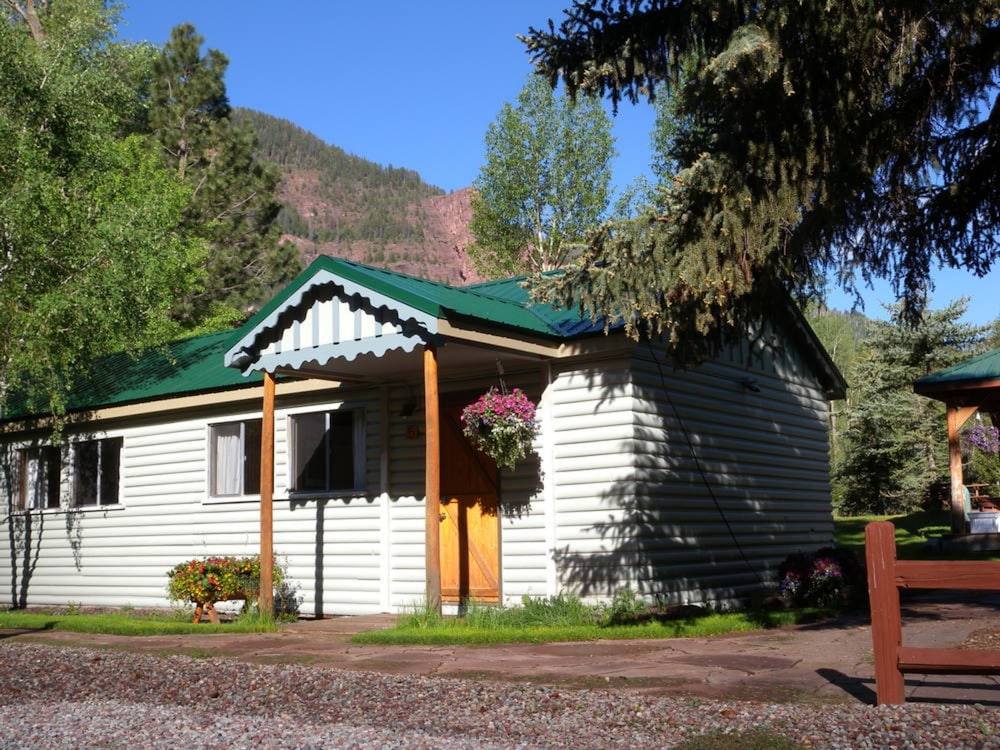Redstone Cliffs Lodge