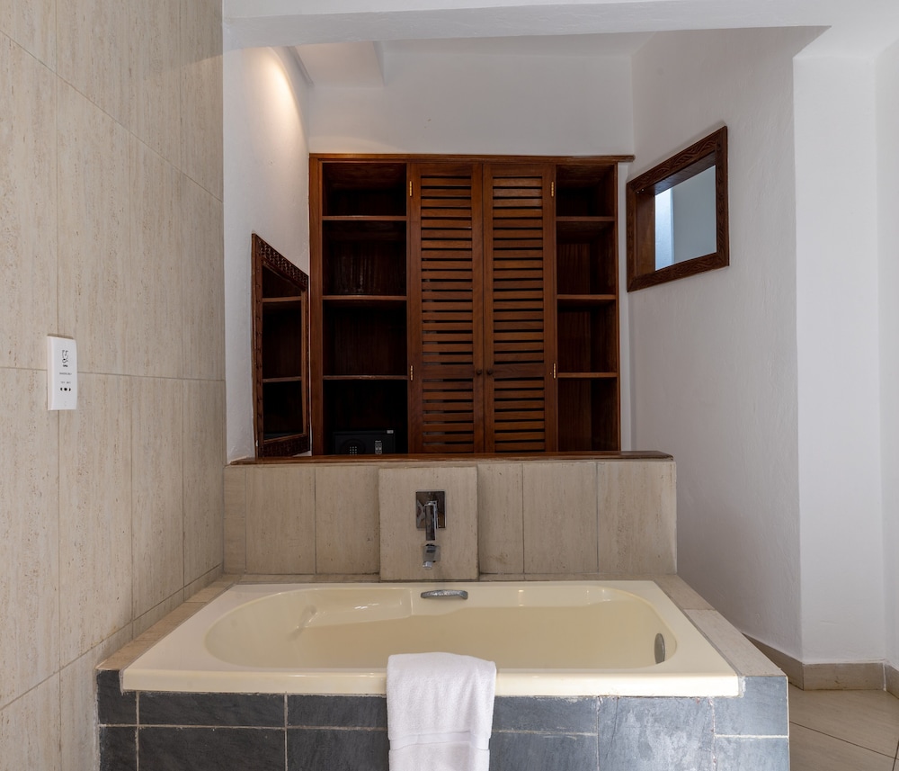 HillPark Amare Resort