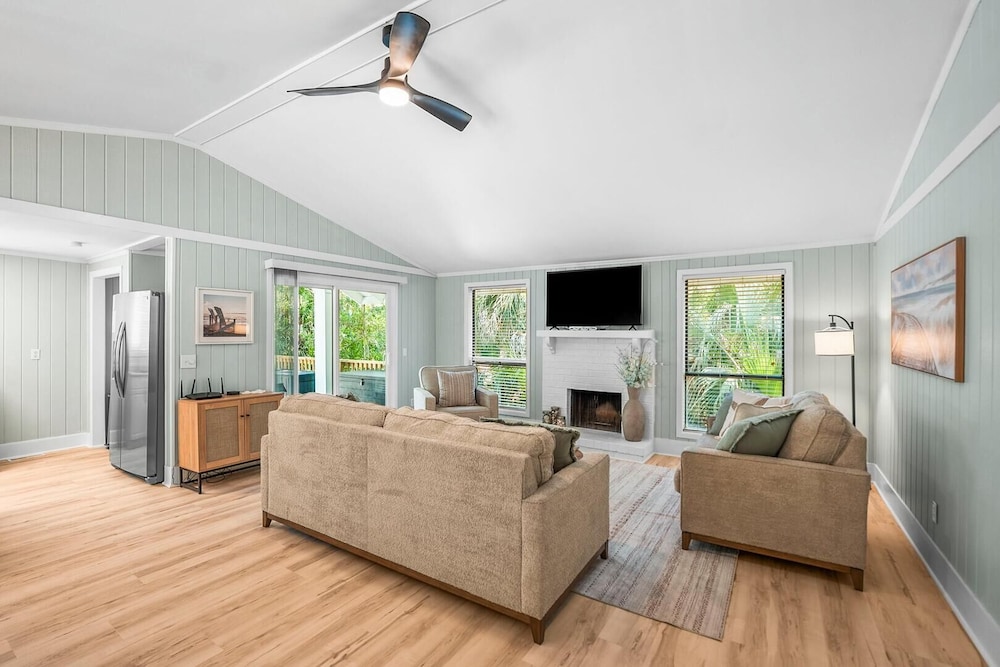 Coastal Comfort at 101 Sea Otter - Fripp Island Retreat