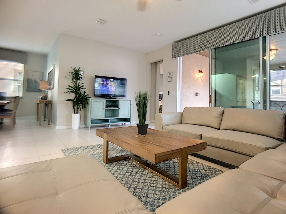 Paradise Escapes by Florida Spirit - Image 5