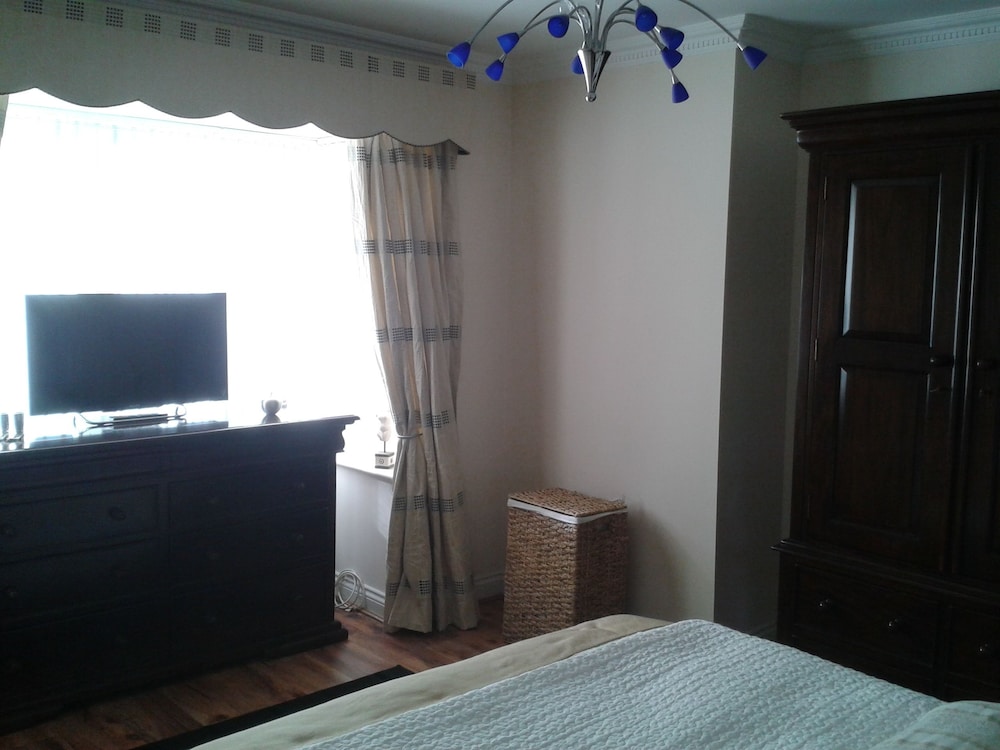 Gateshead Vacations - Heathfield Place - Property Image 4