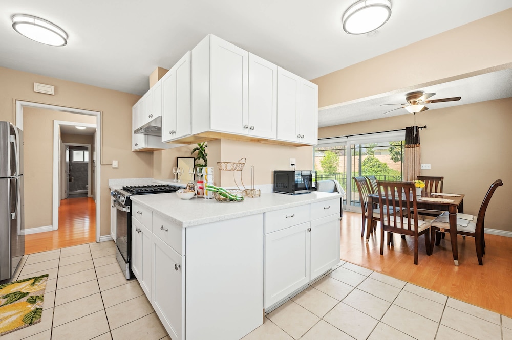 Cozy Getaway Bright Clean Fully Equipped