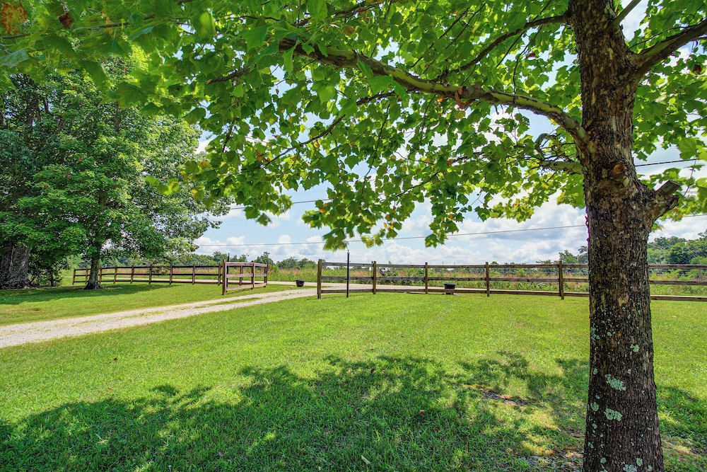 Large Private Yard: Home 16 Mi to Fall Creek Falls