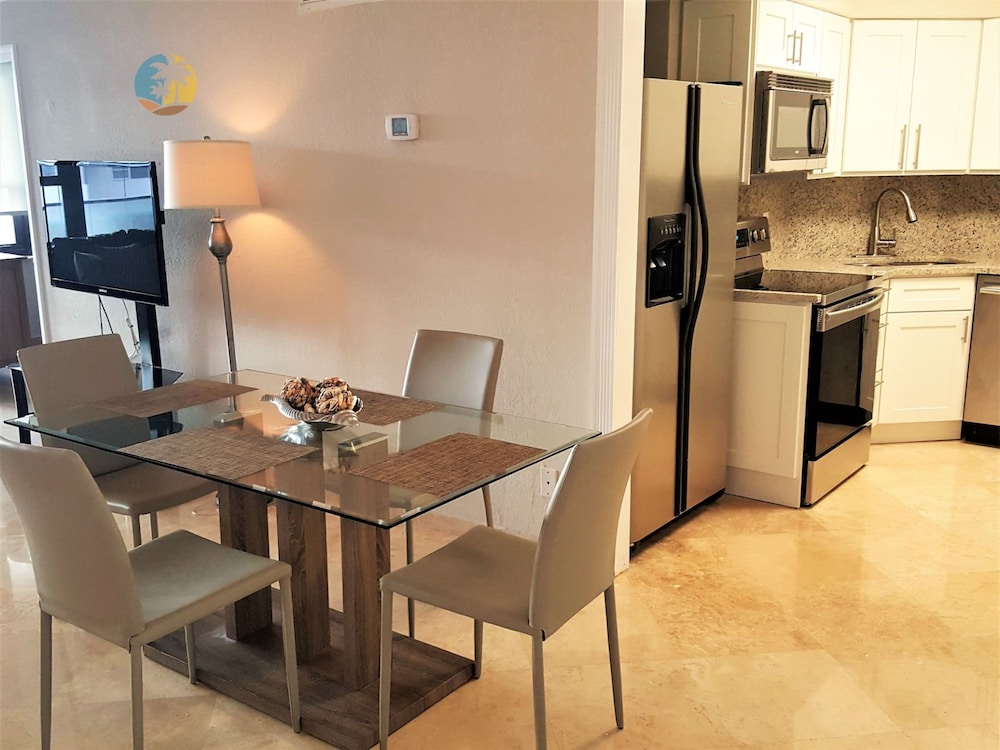 Cozy 2 Bedroom With Ocean Views - 510