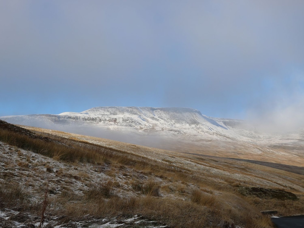 2 Kings Yard