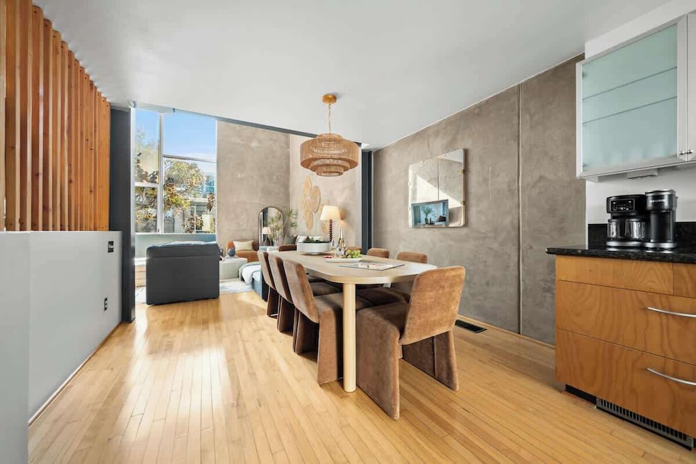 Gaslamp Row House - Sleeps 8 Private Garage AC