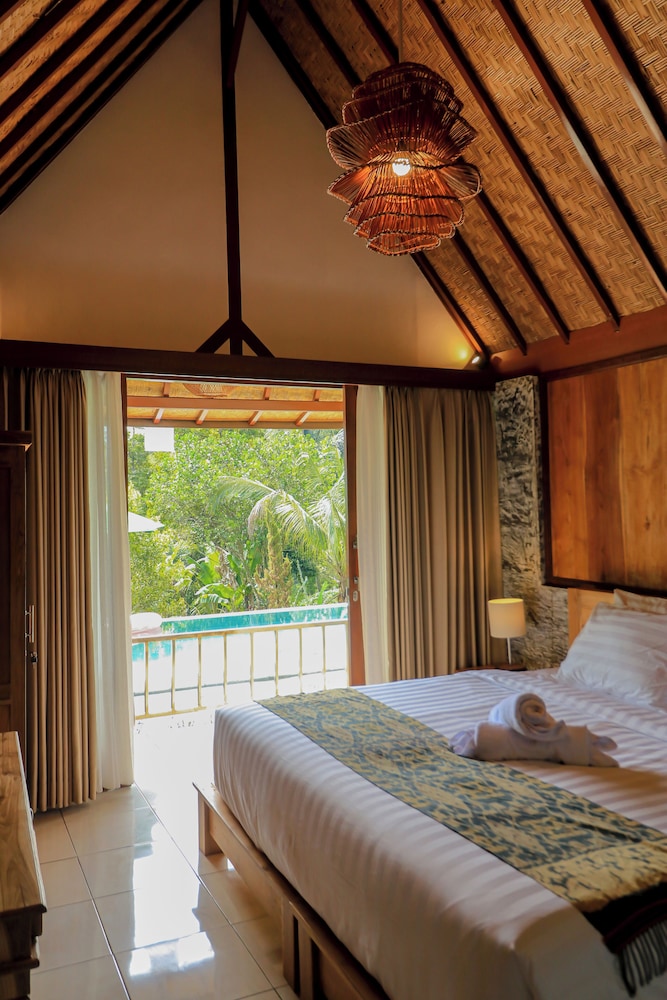 Mina Baturiti Hotel & Resto