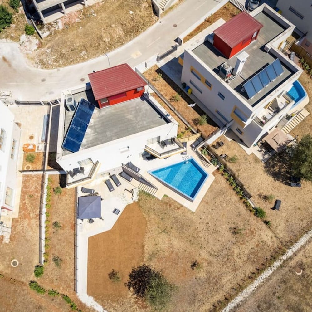 Villa Lavanda - Seaside Luxury Villa for 8 Guests
