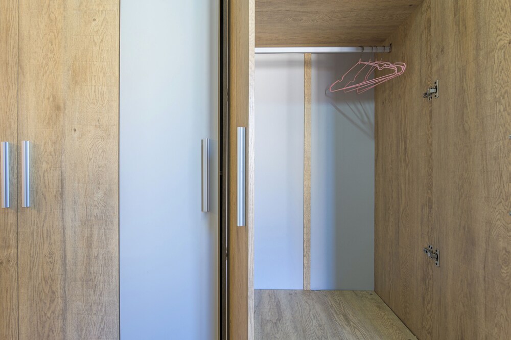 Elevate - Sleek 2-BR Apt by Santa Maria, Jal el Dib