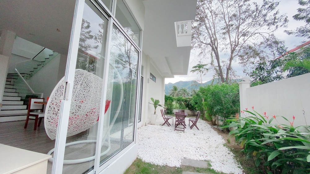 Cala South Beach Villas