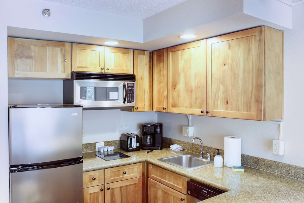 The Grand Lodge by Traverse Hospitality (No Resort Fees)