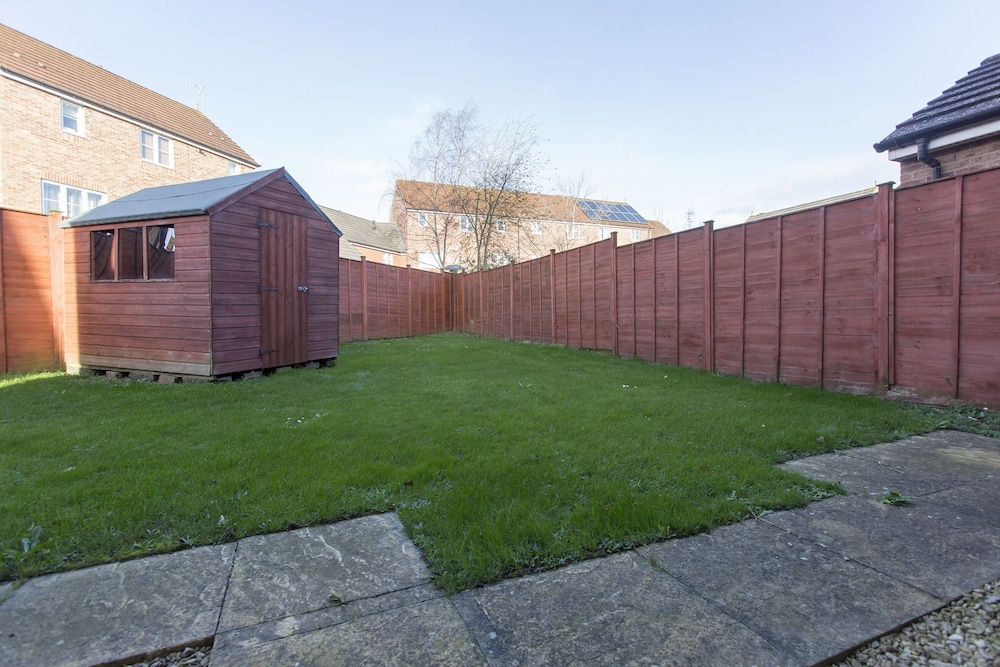 5 Rosebay Gardens