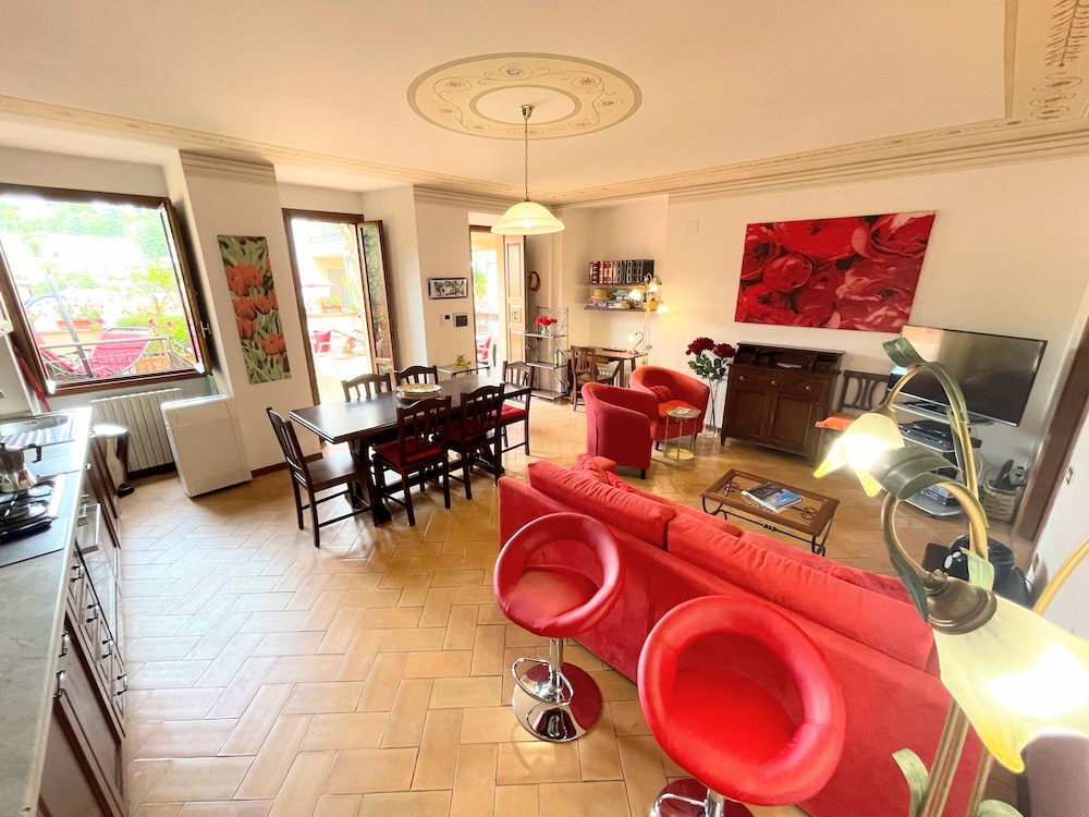 Spoleto Trendy - Central Apartment Surrounded by Shops - car not Essential view 2