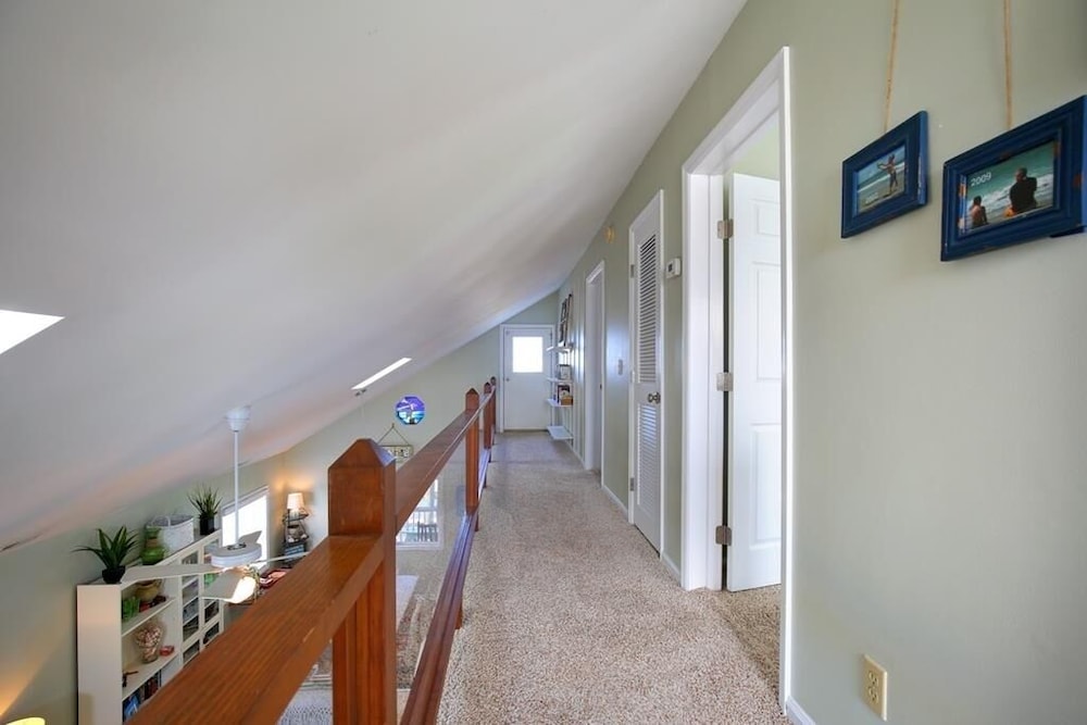 Heaven's Anchor 3 Bedroom Home by RedAwning