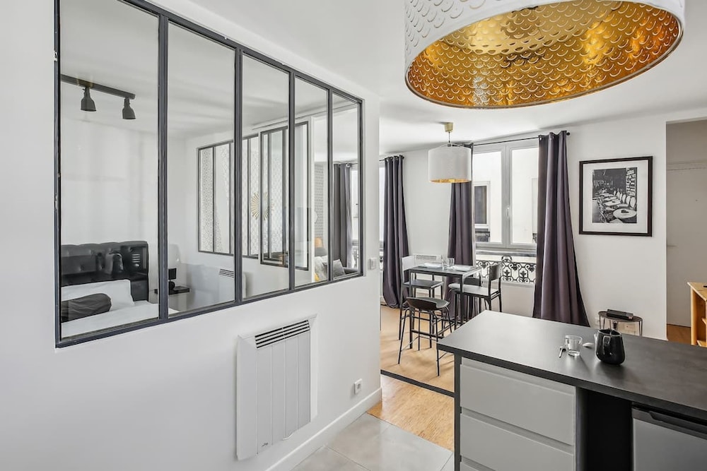 Studio at the Heart of the Marais Rue des Rosiers