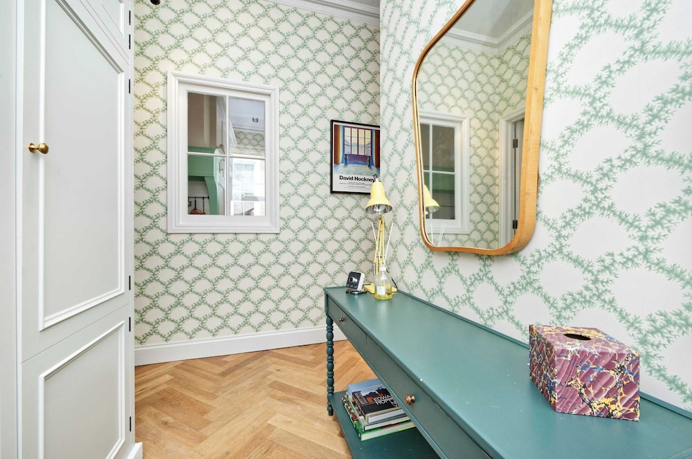 Charming 2 Bedroom 2 Bathroom, Notting Hill