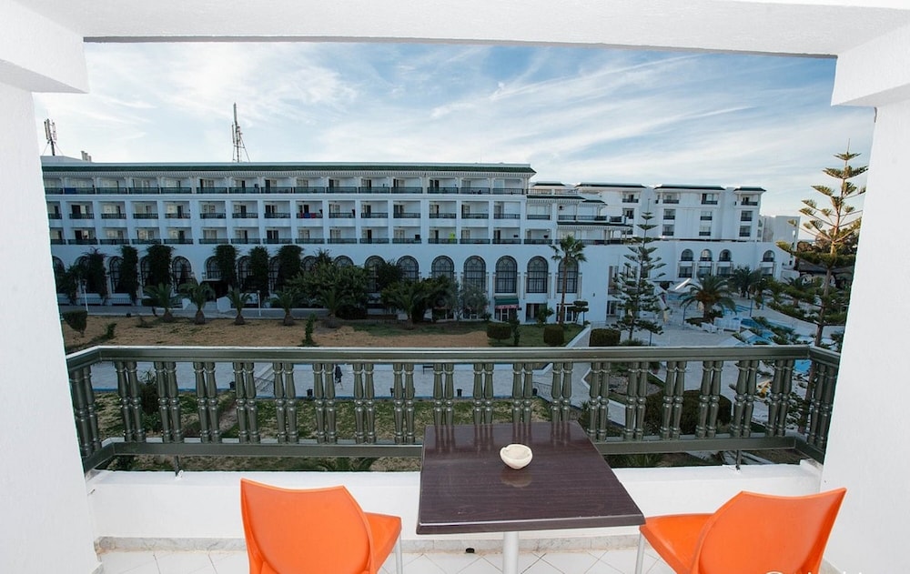 Hotel Riviera - Family Only