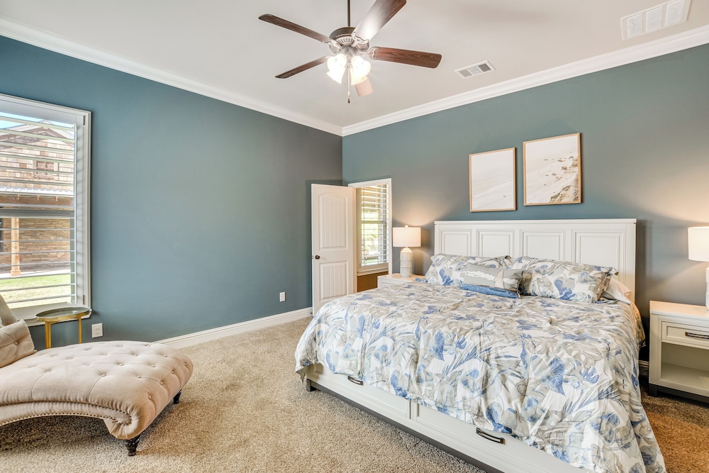 11 Mi to Dtwn: Lubbock Home w/ Patio, Grill & Yard